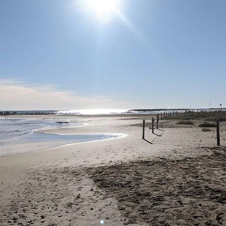Nice Beachside 2-Bd Apt Near Barcelona Cunit Bagian luar foto
