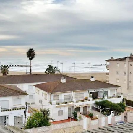 Nice Beachside 2-Bd Apt Near Barcelona Cunit Bagian luar foto