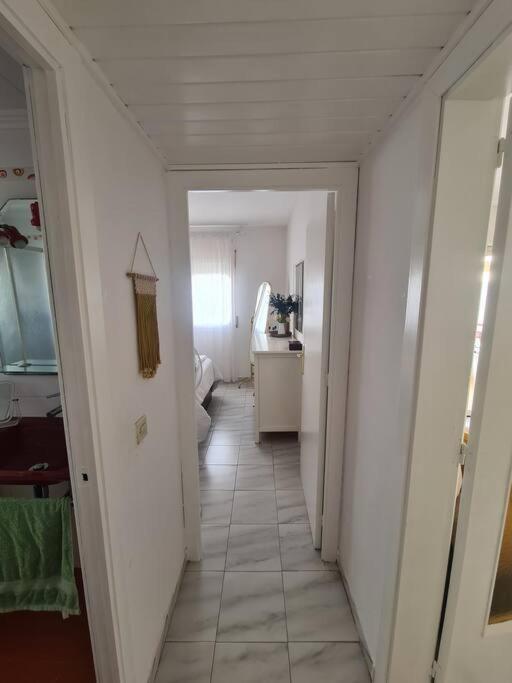 Nice Beachside 2-Bd Apt Near Barcelona Cunit Bagian luar foto