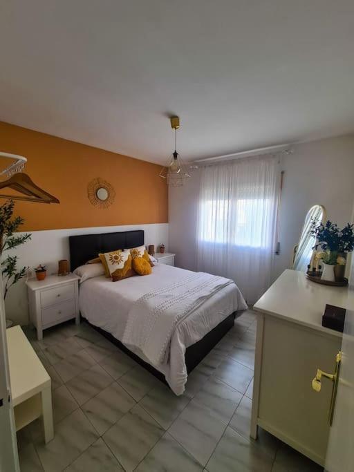 Nice Beachside 2-Bd Apt Near Barcelona Cunit Bagian luar foto
