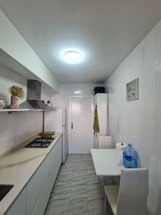 Nice Beachside 2-Bd Apt Near Barcelona Cunit Bagian luar foto