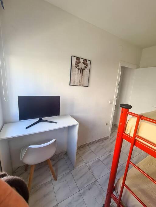 Nice Beachside 2-Bd Apt Near Barcelona Cunit Bagian luar foto